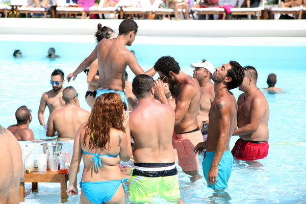 Riviera on Sunday 